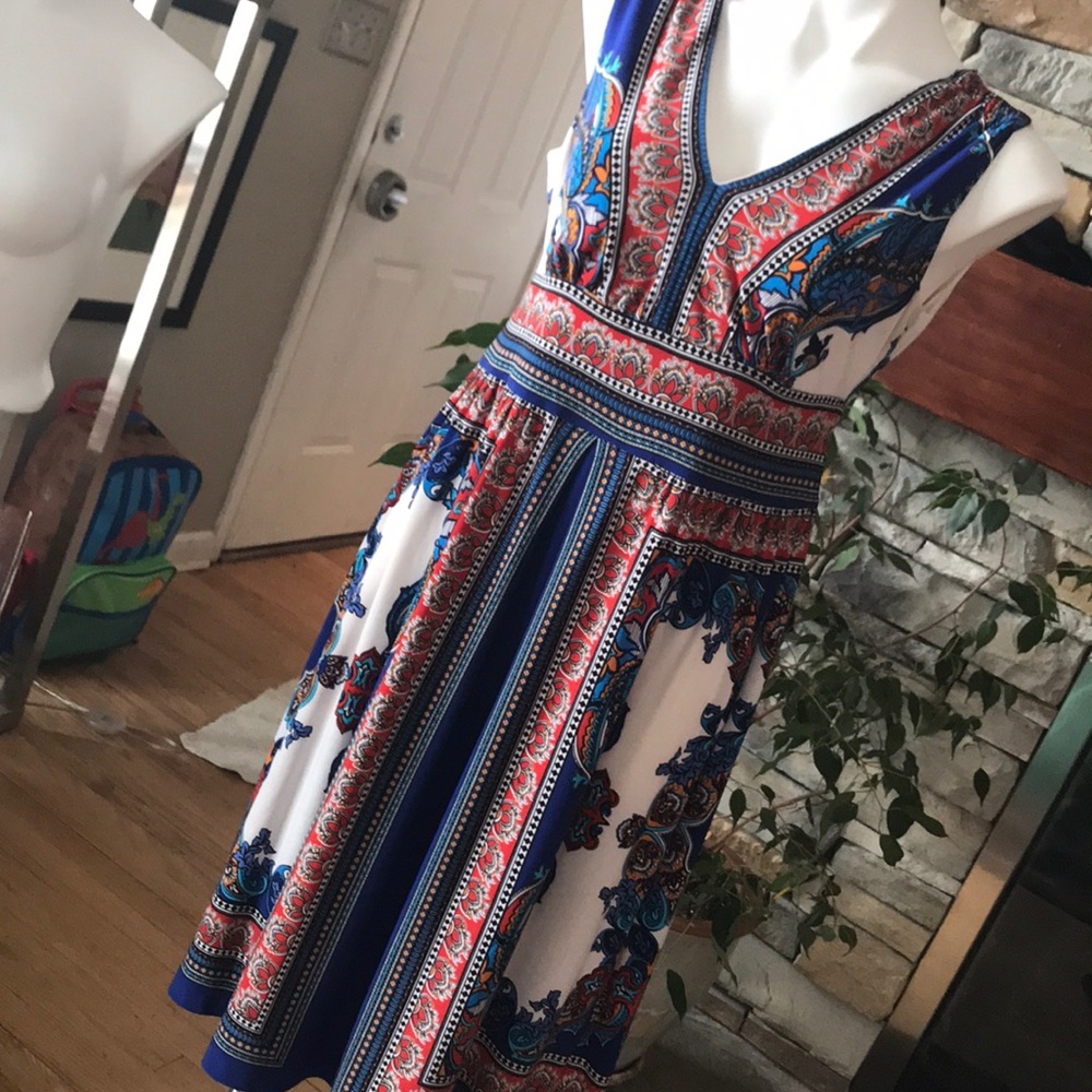 Vivid graphic print sleeveless dress